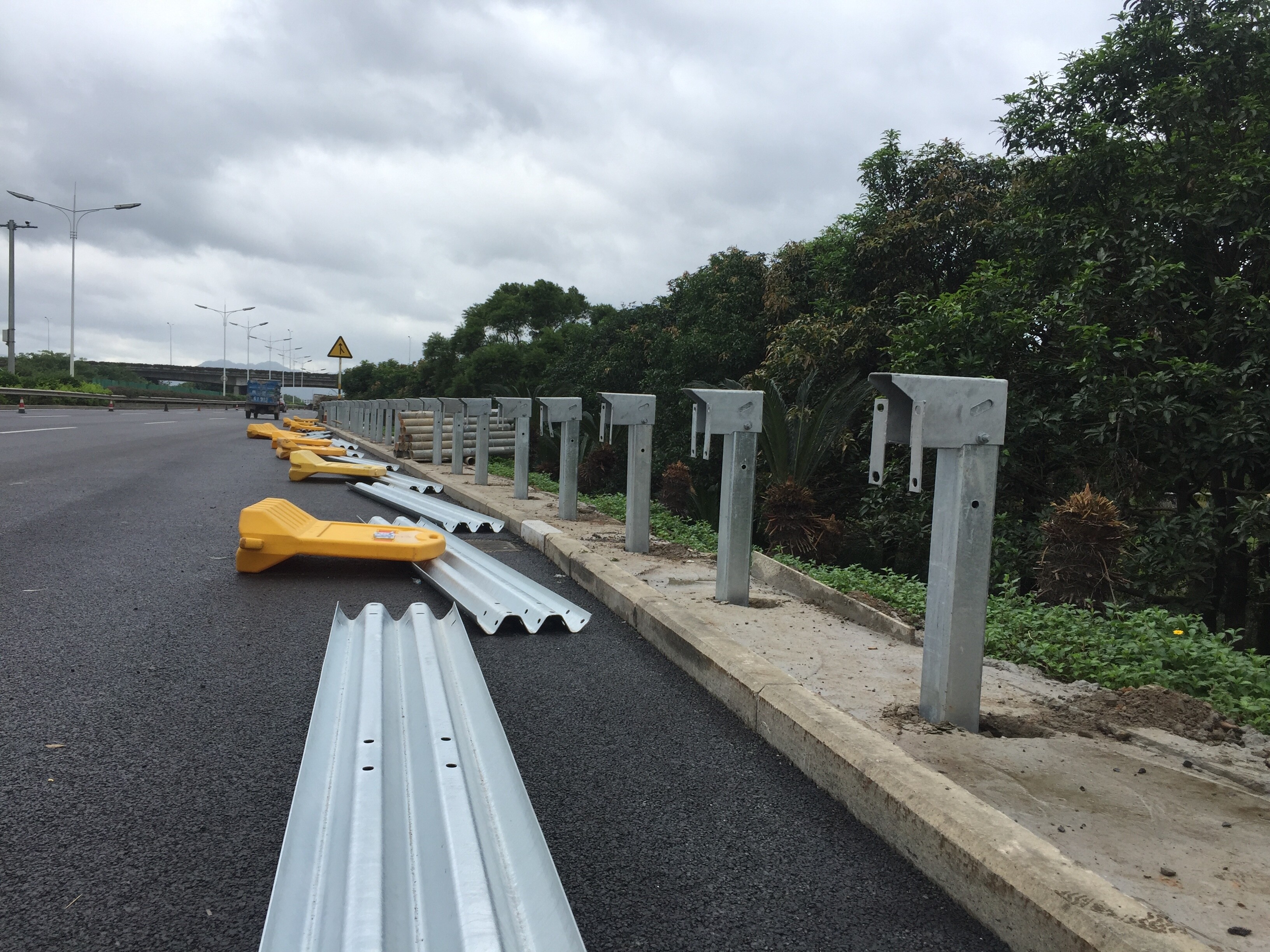 麥臣植筋膠廠家 高速公路護欄